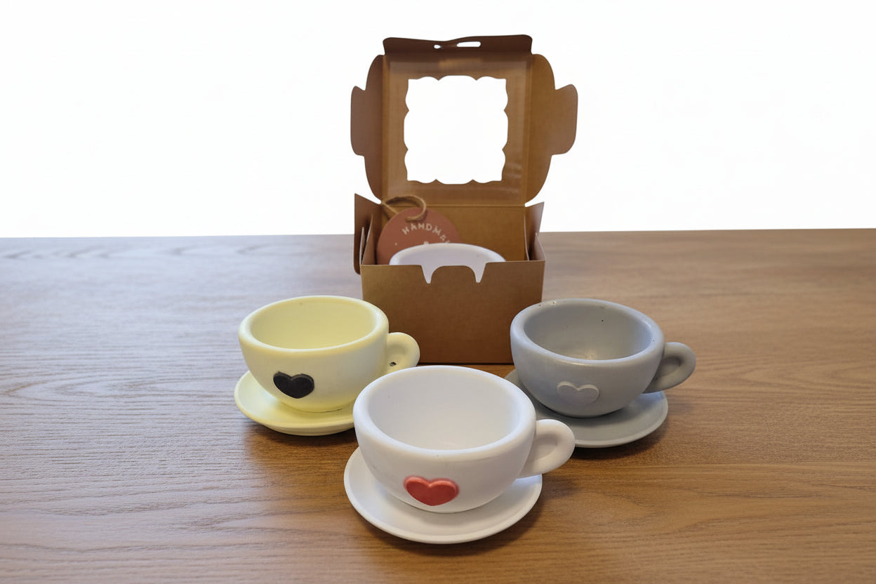 Tazzina Decorativa Artigianale in Acquaresina – Complemento d’Arredo Handmade